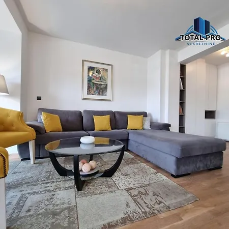 Aida Apartment *